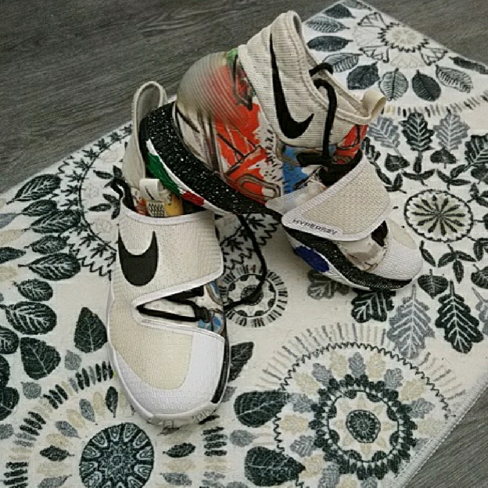 Nike mens Multicolor Athletic Shoes
